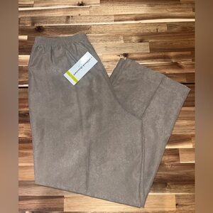 NWT Alfred Dunner Pants 25” Size 14P